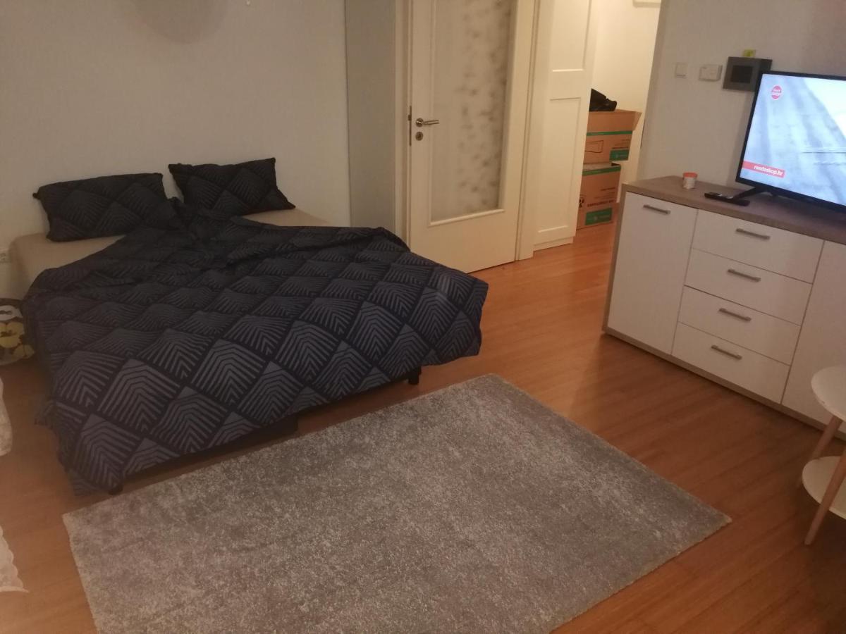 Iver Apartman Sesvete Bagian luar foto